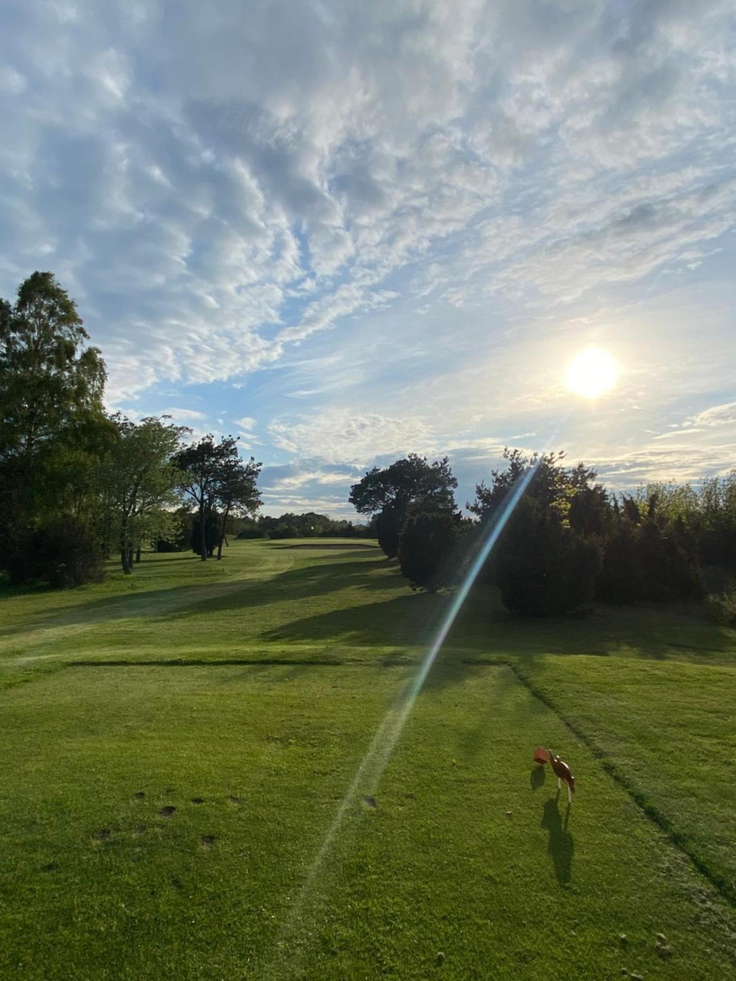 Hotel Naer Golfklubb Stugbyn Ljugarn Zewnętrze zdjęcie